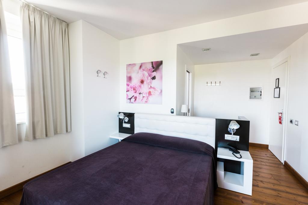 Ecohotel Roma Bagian luar foto
